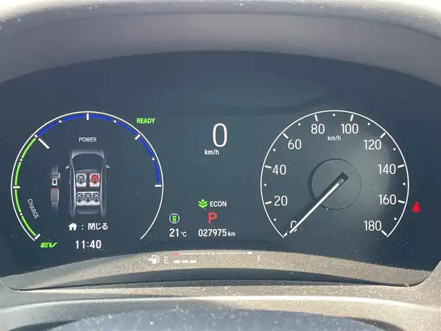 ホンダ ヴェゼル ハイブリッド e:HEV Z 道央・札幌 2023(令5)年 2.8万km プラチナホワイトパール ４WD/純正ディーラーOPナビ/CD/DVD/BT/フルセグ/衝突被害軽減ブレーキ/横滑り防止装置/アダプティブクルーズコントロール/ダウンヒルアシストコントロール/レーンキープアシスト/クリアランスソナー/ブラインドスポットモニター/バックカメラ/ビルトインETC/ドライブレコーダー/DRIVEMODE切替/ワイパーデアイサー/パワーバックドア/前席シートヒーター/ハーフレザーシート/革巻きステアリング/ステアリングリモコン/パドルシフト/ハンドルヒーター/電動パーキング/ブレーキホールド/プッシュスタート/スマートキー/LEDヘッドライト/オートライト/フォグランプ/電動格納ミラー/ヒーテッドドアミラー/ウィンカーミラー/純正フロアマット/ドアバイザー/スペアキー/純正エンジンスターター