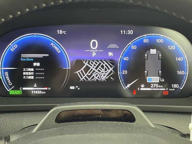 トヨタ クラウン スポーツ Z 新潟県 2023(令5)年 1.2万km プレシャスホワイトパール 4WD/トヨタセーフティーセンス/純正ナビ/　　フルセグ/BT/Miracast/FM/AM/アラウンドビューモニター/パワーバックドア/レーダークルーズコントロール/LEDオートライト/オートマチックハイビーム/レザーシート/パワーシート/シートメモリー/シートヒーター/エアシート/純正インチアルミホイール/デジタルインナーミラー/ブラインドスポットモニター/ガラスルーフ/ステアリングスイッチ/TypeCポート/置くだけ充電/スマートキー/ビルトインETC2.0