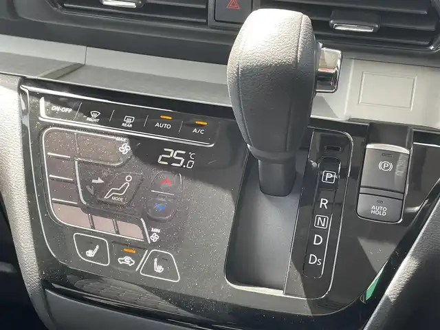 三菱 デリカミニ T プレミアム 道東・釧路十勝 2024(令6)年 0.4万km ベージュ 4WD/MI-PILOT/社外ナビ/地デジ/アラウンドビューモニター/デジタルインナーミラー/衝突軽減ブレーキ/ステアリングヒーター/シートヒーター /両側パワースライドドア/コーナーセンサー/ETC/LEDヘッドライト/フォグランプ/電子パーキング/オートホールド/レーダークルーズコントロール/パドルシフト/オートライト/ハーフレザーシート