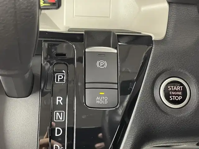 三菱 デリカミニ T プレミアム 福井県 2024(令6)年 0.5万km ベージュ 4WD/MI-PILOT/社外ナビ/アラウンドビューモニター/デジタルインナーミラー/衝突軽減ブレーキ/ステアリングヒーター/シートヒーター /両側パワースライドドア/コーナーセンサー/ETC/LEDヘッドライト/フォグランプ/電子パーキング/オートホールド/レーダークルーズコントロール/パドルシフト/オートライト/ハーフレザーシート