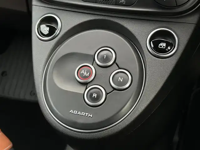アバルト ５９５ コンペティツィオーネ スティーレ 茨城県 2020(令2)年 1.6万km ガンＭ 限定２５５台　/後期型　/茶革シート　/純正ディスプレイ　/ＣａｒＰｌａｙ　/ＢＴ　/ＵＳＢ　/バックカメラ　/バックソナー　/ＨＩＤヘッドライト　/デイライトＬＥＤ　/純正１７インチアルミホイール　/禁煙車