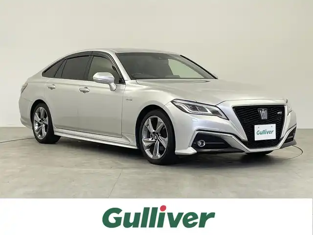 トヨタ クラウン ハイブリッド RS 千葉県 2018(平30)年 6.9万km プレシャスシルバー 禁煙車　/セーフティセンス　/純正メーカーナビ/・DVD CD再生機能/・Bluetooth接続/・フルセグTV/レーダークルーズコントロール　/レーンキープアシスト　/コーナーセンサー　/パーキングサポートブレーキ　/バックカメラ　/ロードサインアシスト/パワーシート/シートヒーター/ハンドルヒーター/LEDヘッドライト/ETC/シーケンシャルウィンカー/ステアリングリモコン