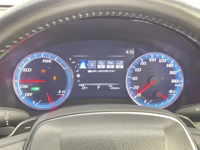 トヨタ クラウン ハイブリッド RS 千葉県 2018(平30)年 6.9万km プレシャスシルバー 禁煙車　/セーフティセンス　/純正メーカーナビ/・DVD CD再生機能/・Bluetooth接続/・フルセグTV/レーダークルーズコントロール　/レーンキープアシスト　/コーナーセンサー　/パーキングサポートブレーキ　/バックカメラ　/ロードサインアシスト/パワーシート/シートヒーター/ハンドルヒーター/LEDヘッドライト/ETC/シーケンシャルウィンカー/ステアリングリモコン