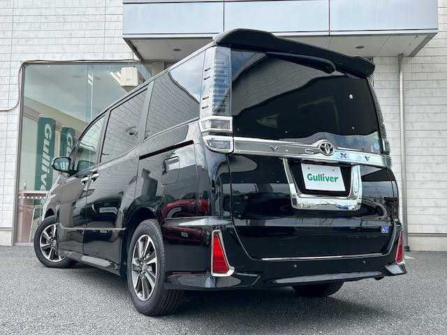 トヨタ ヴォクシー ZS 煌Ⅱ 埼玉県 2020(令2)年 2.9万km ブラック トヨタセーフティーセンス/・プリクラッシュセーフティ/・レーンディパーチャーアラート/・オートマチックハイビーム/・先行車発進告知機能/両側パワースライドドア/パワーバックドア/純正9インチメモリナビ/バックカメラ/フルセグTV/前後コーナーセンサー/前後ドライブレコーダー/ETC/ステアリングスイッチ/LEDヘッドライト/LEDフォグランプ/革調シートカバー/保証書/取扱説明書