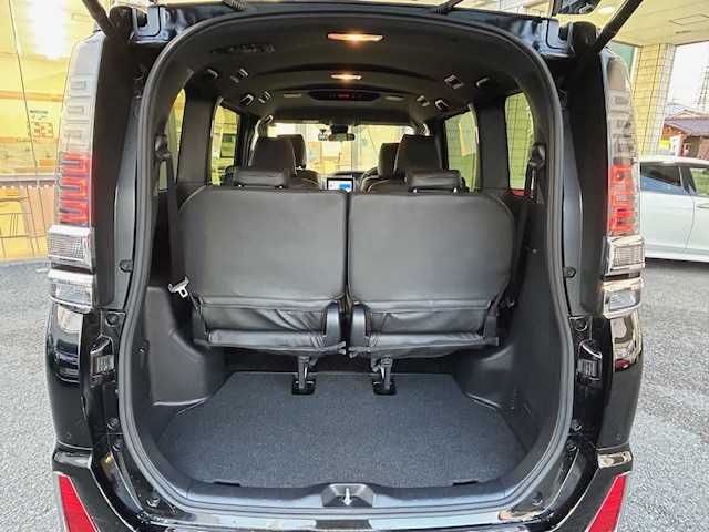 トヨタ ヴォクシー ZS 煌Ⅱ 埼玉県 2020(令2)年 2.9万km ブラック トヨタセーフティーセンス/・プリクラッシュセーフティ/・レーンディパーチャーアラート/・オートマチックハイビーム/・先行車発進告知機能/両側パワースライドドア/パワーバックドア/純正9インチメモリナビ/バックカメラ/フルセグTV/前後コーナーセンサー/前後ドライブレコーダー/ETC/ステアリングスイッチ/LEDヘッドライト/LEDフィグランプ/革調シートカバー/保証書/取扱説明書