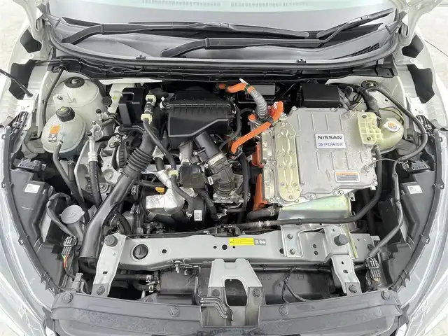 日産 キックス X ツートーンインテリアED 千葉県 2020(令2)年 2.7万km ブリリアントホワイトパール エマージェンシーブレーキ/社外ナビ（CN-RE07WD）/CD/DVD/SD/USB/Bluetooth/フルセグTV/アラウンドビューモニター/プロパイロット/レーダークルーズコントロール/レーンアシスト/横滑り防止機能/LEDオートライト/ETC/ツートン合皮シート/シートヒーター/ハンドルヒーター/電動パーキングブレーキ/オートブレーキホールド/純正17インチアルミホイール/フロアマット/スマートキー