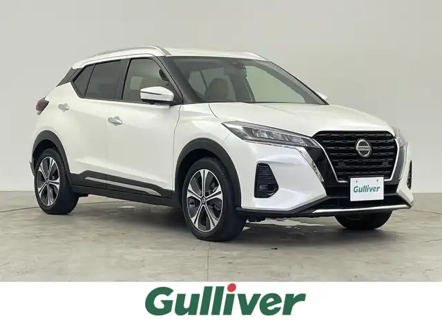 日産 キックス X ツートーンインテリアED 千葉県 2020(令2)年 2.7万km ブリリアントホワイトパール エマージェンシーブレーキ/社外ナビ（CN-RE07WD）/CD/DVD/SD/USB/Bluetooth/フルセグTV/アラウンドビューモニター/プロパイロット/レーダークルーズコントロール/レーンアシスト/横滑り防止機能/LEDオートライト/ETC/ツートン合皮シート/シートヒーター/ハンドルヒーター/電動パーキングブレーキ/オートブレーキホールド/純正17インチアルミホイール/フロアマット/スマートキー