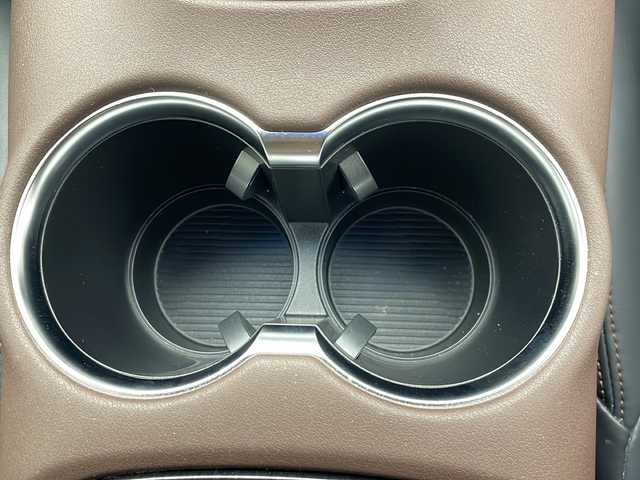 トヨタ ハリアー Z 沖縄県 2020(令2)年 6.5万km プレシャスブラックパール 純正１２．３型ナビ　/　(フルセTV　Bluetooth　FM/AM)/ＪＢＬサウンド　/アラウンドビューモニター　/ＬＥＤヘッドライト　/レーダークルーズコントロール　/パワーバックドア　/パワーシート　/ハーフレザーシート/純正15インチアルミホイール/プッシュスタート/スマートキー/スペアキー　/ETC2.0