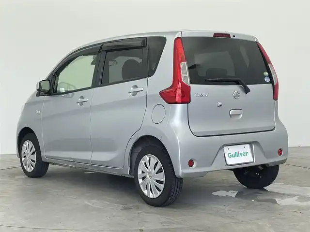 日産 デイズ J 富山県 2016(平28)年 6万km クールシルバー 純正ナビ（AM/FM/CD/AUX/BT）/フルセグTV/バックカメラ/社外AW付きスタッドレスタイヤ積込/衝突被害軽減ブレーキ/横滑り防止装置/ETC/リモコンキー/社外フロアマット/エアコン