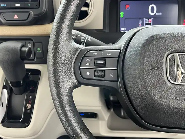 ホンダ Ｎ ＢＯＸ 滋賀県 2024(令6)年 0.4万km プレミアムサンライトホワイトパール 純正８インチナビ/（AM/FM/CD/DVD/フルセグTV/Bluetooth/USB）/バックカメラ/片側パワースライドドア/前席シートヒーター/前方ドライブレコーダー/追従型クルーズコントロール/LEDヘッドライト/電動パーキングブレーキ/ブレーキホールド/ステアリングスイッチ/ETC
