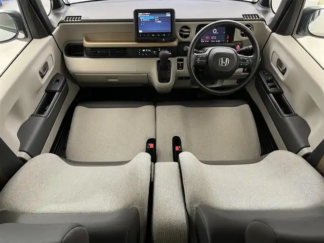 ホンダ Ｎ ＢＯＸ 滋賀県 2024(令6)年 0.4万km プレミアムサンライトホワイトパール 純正８インチナビ/（AM/FM/CD/DVD/フルセグTV/Bluetooth/USB）/バックカメラ/片側パワースライドドア/前席シートヒーター/前方ドライブレコーダー/追従型クルーズコントロール/LEDヘッドライト/電動パーキングブレーキ/ブレーキホールド/ステアリングスイッチ/ETC