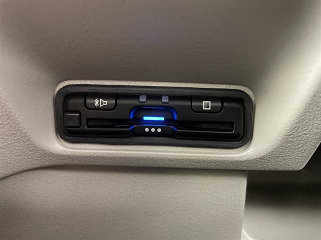 ホンダ Ｎ ＢＯＸ 福井県 2024(令6)年 0.4万km プレミアムサンライトホワイトパール 純正８インチナビ/【AM/FM/CD/DVD/フルセグTV/Bluetooth/USB】/バックカメラ/ETC/片側パワースライドドア/前席シートヒーター/前方ドライブレコーダー/追従型クルーズコントロール/オートライト/LEDヘッドライト/電動パーキングブレーキ/ブレーキホールド/ステアリングスイッチ