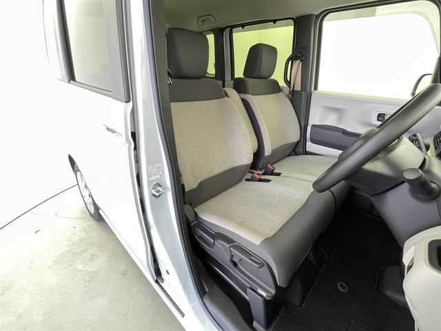 ホンダ Ｎ ＢＯＸ 福井県 2024(令6)年 0.4万km プレミアムサンライトホワイトパール 純正８インチナビ/【AM/FM/CD/DVD/フルセグTV/Bluetooth/USB】/バックカメラ/ETC/片側パワースライドドア/前席シートヒーター/前方ドライブレコーダー/追従型クルーズコントロール/オートライト/LEDヘッドライト/電動パーキングブレーキ/ブレーキホールド/ステアリングスイッチ