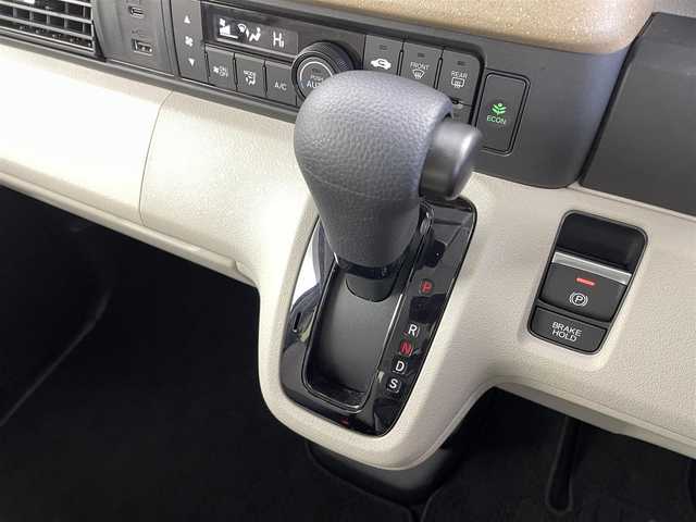 ホンダ Ｎ ＢＯＸ 福井県 2024(令6)年 0.4万km プレミアムサンライトホワイトパール 純正８インチナビ/【AM/FM/CD/DVD/フルセグTV/Bluetooth/USB】/バックカメラ/ETC/片側パワースライドドア/前席シートヒーター/前方ドライブレコーダー/追従型クルーズコントロール/オートライト/LEDヘッドライト/電動パーキングブレーキ/ブレーキホールド/ステアリングスイッチ