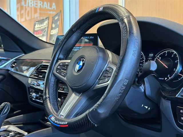ＢＭＷ ５２３ｄ Mスポーツ 宮城県 2019(平31)年 5.7万km アルピンホワイトⅢ イノベーションパッケージ/アクティブクルーズコントロール/レーンキープアシスト/レーンチェンジウォーニング/ヘッドアップディスプレイ/iDriveナビゲーションシステム/フルセグTV/全方位カメラ/LEDヘッドライト/オートマチックハイビーム/メモリ機能付きパワーシート/コンフォートアクセス/パワートランク/純正19インチAW/ドライブレコーダー/ETC2.0車載器/ワイヤレスチャージング