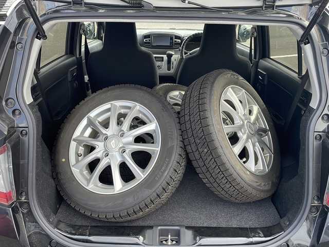 ダイハツ ミラ イース G リミテッド SAⅢ 新潟県 2023(令5)年 3.5万km ブラックマイカメタリック ワンオーナー/冬タイヤ積載/純正ナビ/（DTV/DVD/Bluetooth）/衝突軽減/コーナーセンサー/バックカメラ/プッシュスタート/アイドリングストップ/ドライブレコーダー/シートヒーター/USB電源/シガーソケット/フロアマット/LEDヘッドライト/電格ミラー/ドアバイザー/スペアキー