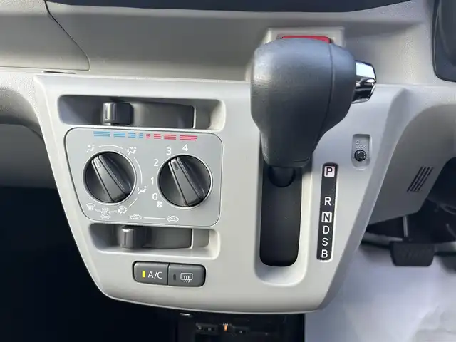 ダイハツ ミラ イース X SAⅢ 大阪府 2020(令2)年 3万km ホワイト 社外ナビ（Bluetooth/CD/iPod/AUX)/衝突被害軽減システム/横滑り防止装置/アイドリングストップ/コーナーセンサー/ドライブレコーダー/社外フロアマット/ETC