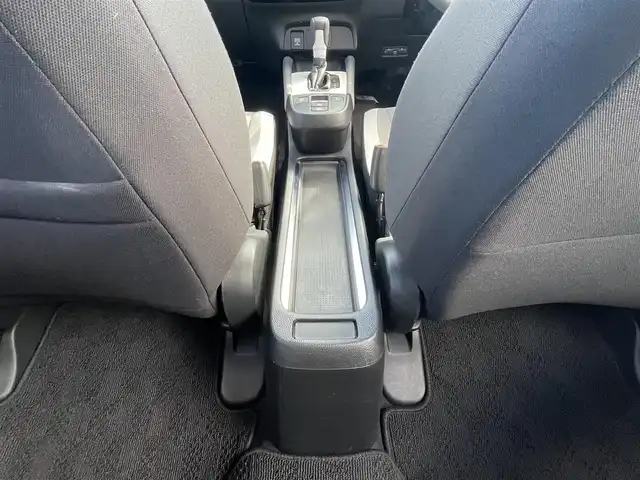 ホンダ フィット クロスター 東京都 2020(令2)年 2.9万km サーフブルー Honda SENSING/・衝突軽減ブレーキ/・誤発進抑制機能/・路外逸脱抑制機能/・アダプティブクルーズコントロール/・先行車発進お知らせ機能/プッシュスタート/アイドリングストップ/スマートキー/ETC/バックカメラ/純正ナビ/純正フロアマット/純正アルミホイール/オートライト/純正LEDヘッドライト