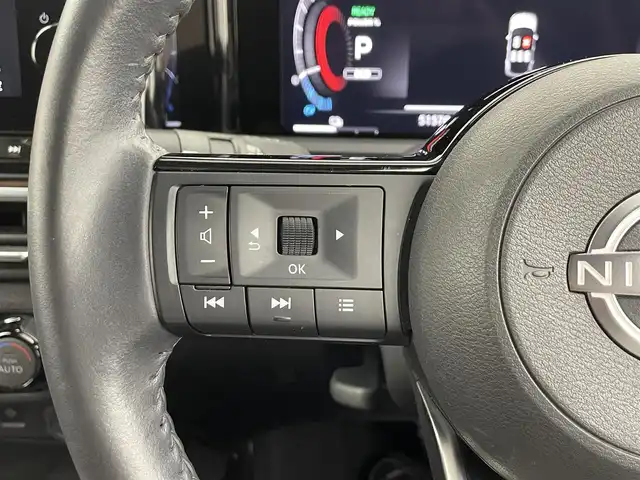 日産 オーラ G レザーエディション 大分県 2022(令4)年 5.2万km 黒 純正ディスプレイオーディオ/(Bluetooth/カープレイ/HDMI）/インテリジェントエマージェンシーブレーキ/踏み間違い衝突防止アシスト/標識検知機能/車線逸脱警報/ふらつき警報/車線逸脱防止支援システム/車両接近通報装置/ＢＯＳＥサウンド/全周囲カメラ/デジタルインナーミラー/ＢＳＭ/プロパイロット/ＴＶキャンセラー/ワイヤレス充電器/ビルトインＥＴＣ２．０/社外ドライブレコーダー前後/ＵＳＢ接続端子/プッシュスタート