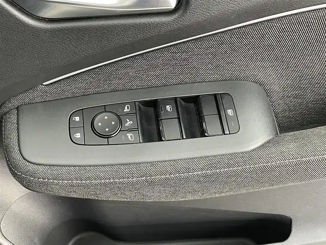 日産 オーラ G レザーエディション 大分県 2022(令4)年 5.2万km 黒 純正ディスプレイオーディオ/(Bluetooth/カープレイ/HDMI）/インテリジェントエマージェンシーブレーキ/踏み間違い衝突防止アシスト/標識検知機能/車線逸脱警報/ふらつき警報/車線逸脱防止支援システム/車両接近通報装置/ＢＯＳＥサウンド/全周囲カメラ/デジタルインナーミラー/ＢＳＭ/プロパイロット/ＴＶキャンセラー/ワイヤレス充電器/ビルトインＥＴＣ２．０/社外ドライブレコーダー前後/ＵＳＢ接続端子/プッシュスタート