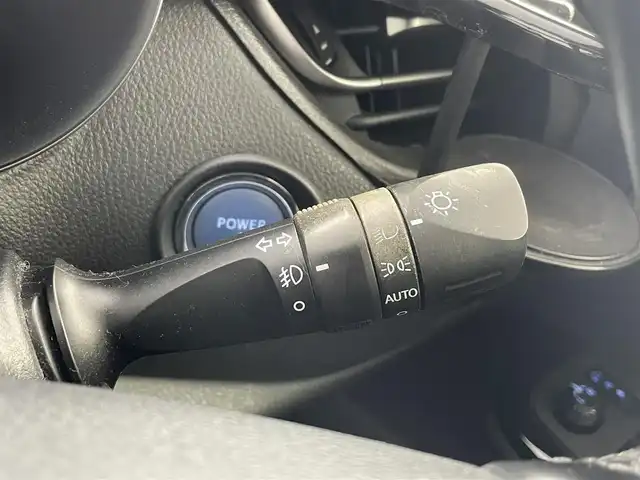 トヨタ Ｃ－ＨＲ G 大分県 2017(平29)年 9.8万km ブラックマイカ 社外ナビ/バックカメラ/BT.TV/ETC/レーダークルーズコントロール/スマートキー/純正フロアマット/ハーフレザーシート/前席シートヒーター/純正18インチアルミホイール/レーンキープアシスト/横滑り防止システム/衝突軽減ブレーキ/LEDヘッドライト