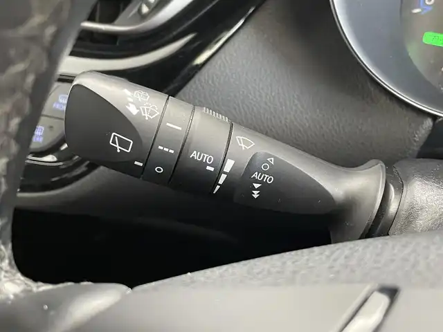 トヨタ Ｃ－ＨＲ G 大分県 2017(平29)年 9.8万km ブラックマイカ 社外ナビ/バックカメラ/BT.TV/ETC/レーダークルーズコントロール/スマートキー/純正フロアマット/ハーフレザーシート/前席シートヒーター/純正18インチアルミホイール/レーンキープアシスト/横滑り防止システム/衝突軽減ブレーキ/LEDヘッドライト