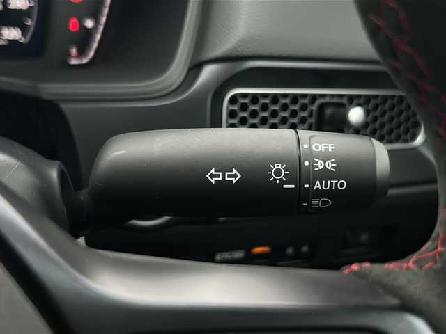 ホンダ シビック タイプR 福島県 2023(令5)年 2.6万km チャンピオンシップホワイト 純正9インチHonda CONNECTディスプレイ（フルセグ/AM/FM/USB/Bluetooth/AppleCarPlay/AndroidAuto）　バックC　ビルトインETC2.0　電子P　前席TYPE Rシート　ステンレス製スポーツペダル　アルミ製シフトノブ　純正ドアバイザ―　新車保証書　記録簿　取扱説明書　スペアキー１本　Honda SENSING