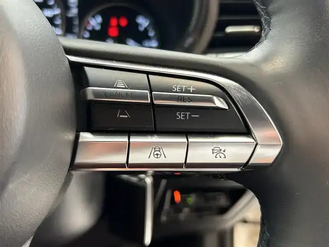 マツダ マツダ３ファストバック 15S 100周年特別記念車 岐阜県 2020(令2)年 6.8万km スノーフレイクホワイトパールマイカ BOSEプレミアムサウンド/マツダ純正ナビゲーション/マツダ・レーダー・クルーズ・コントロール(MRCC)/フルセグテレビ/アラウンドビューカメラ/Bluetooth/AppleCarPlay/CD・DVD再生/前後ドライブレコーダー/ETC/革シート/シートヒーター/パワーシート/純正フロアマット/オートライト/オートマチックハイビーム/LEDヘッドライト/純正アルミホイール