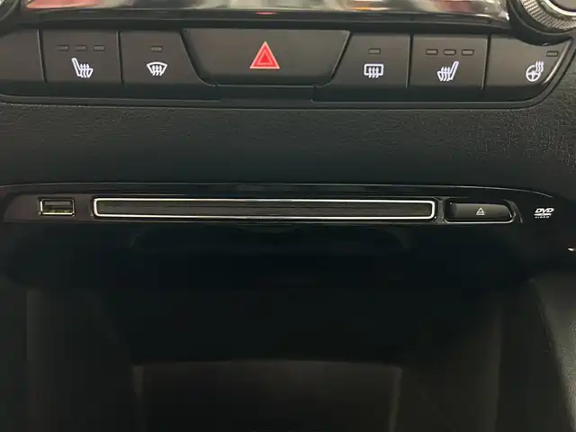 マツダ マツダ３ファストバック 15S 100周年特別記念車 岐阜県 2020(令2)年 6.8万km スノーフレイクホワイトパールマイカ BOSEプレミアムサウンド/マツダ純正ナビゲーション/マツダ・レーダー・クルーズ・コントロール(MRCC)/フルセグテレビ/アラウンドビューカメラ/Bluetooth/AppleCarPlay/CD・DVD再生/前後ドライブレコーダー/ETC/革シート/シートヒーター/パワーシート/純正フロアマット/オートライト/オートマチックハイビーム/LEDヘッドライト/純正アルミホイール