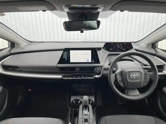 トヨタ プリウス U 滋賀県 2025(令7)年 0.6万km グレー 純正ディスプレイオーディオ/(Bluetooth/フルセグ/carplay)/トヨタセーフティーセンス/・プリクラッシュセーフティ/・レーダークルーズコントロール/・レーンキープアシスト/・標識認識/・先行車発進告知/・Autoハイビーム/LEDオートライト/電動パーキング/ブレーキホールド/バックカメラ/ETC2.0/USB/電動格納ミラー/100V電源