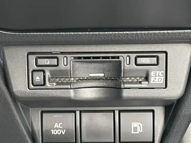 トヨタ プリウス U 滋賀県 2025(令7)年 0.6万km グレー 純正ディスプレイオーディオ/(Bluetooth/フルセグ/carplay)/トヨタセーフティーセンス/・プリクラッシュセーフティ/・レーダークルーズコントロール/・レーンキープアシスト/・標識認識/・先行車発進告知/・Autoハイビーム/LEDオートライト/電動パーキング/ブレーキホールド/バックカメラ/ETC2.0/USB/電動格納ミラー/100V電源