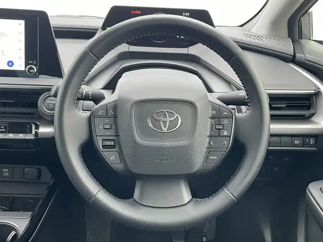 トヨタ プリウス U 滋賀県 2025(令7)年 0.6万km グレー 純正ディスプレイオーディオ/(Bluetooth/フルセグ/carplay)/トヨタセーフティーセンス/・プリクラッシュセーフティ/・レーダークルーズコントロール/・レーンキープアシスト/・標識認識/・先行車発進告知/・Autoハイビーム/LEDオートライト/電動パーキング/ブレーキホールド/バックカメラ/ETC2.0/USB/電動格納ミラー/100V電源