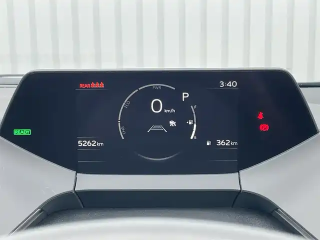 トヨタ プリウス U 滋賀県 2025(令7)年 0.6万km グレー 純正ディスプレイオーディオ/(Bluetooth/フルセグ/carplay)/トヨタセーフティーセンス/・プリクラッシュセーフティ/・レーダークルーズコントロール/・レーンキープアシスト/・標識認識/・先行車発進告知/・Autoハイビーム/LEDオートライト/電動パーキング/ブレーキホールド/バックカメラ/ETC2.0/USB/電動格納ミラー/100V電源