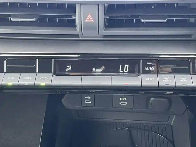 トヨタ プリウス U 滋賀県 2025(令7)年 0.6万km グレー 純正ディスプレイオーディオ/(Bluetooth/フルセグ/carplay)/トヨタセーフティーセンス/・プリクラッシュセーフティ/・レーダークルーズコントロール/・レーンキープアシスト/・標識認識/・先行車発進告知/・Autoハイビーム/LEDオートライト/電動パーキング/ブレーキホールド/バックカメラ/ETC2.0/USB/電動格納ミラー/100V電源