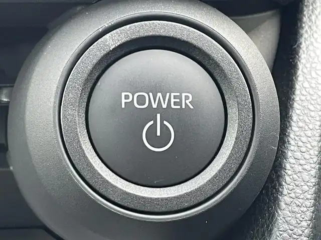 トヨタ プリウス U 滋賀県 2025(令7)年 0.6万km グレー 純正ディスプレイオーディオ/(Bluetooth/フルセグ/carplay)/トヨタセーフティーセンス/・プリクラッシュセーフティ/・レーダークルーズコントロール/・レーンキープアシスト/・標識認識/・先行車発進告知/・Autoハイビーム/LEDオートライト/電動パーキング/ブレーキホールド/バックカメラ/ETC2.0/USB/電動格納ミラー/100V電源