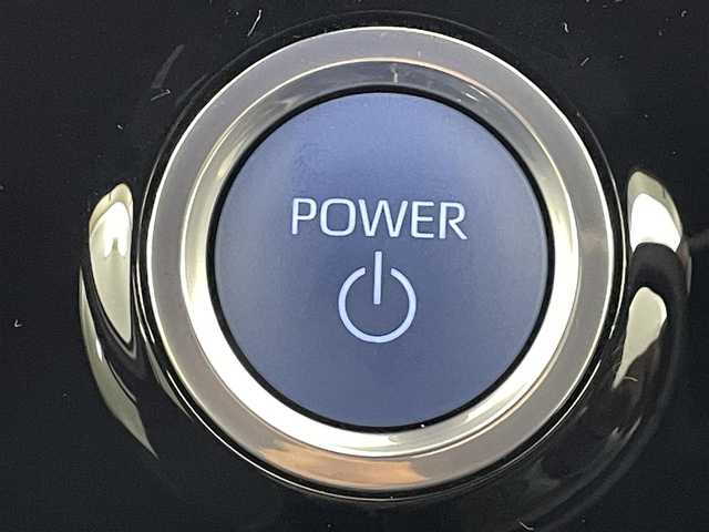 トヨタ ヴォクシー ハイブリッド S－Z 福島県 2023(令5)年 0.6万km ホワイトパールクリスタルシャイン トヨタセーフティセンス/・衝突被害軽減ブレーキ/・交差点事故防止/・アクティブアクティブ操舵機能/・プロアクティブドライビング/・レーダークルーズコントロール/・レーンキープアシスト/・オートマチックハイビーム/純正8インチディスプレイオーディオ/・BT/USB/Miracast/FM/AM/・ETC/・バックカメラ/・前後ドライブレコーダー/電子ブレーキホールド/・ブレーキホールド/3列目シート/・ウォークスルー/・2列目ロールサンシェード/両側パワースライドドア/革巻きステアリング/・ステアリングリモコン/ハーフレザーシート/・D+N席シートヒーター/USB充電ポート/プッシュスタート/・スマートキー/LEDヘッドライト/・オートライト/・ヘッドライトレベライザー/純正フロアマット/純正ドアバイザー/純正17インチAW