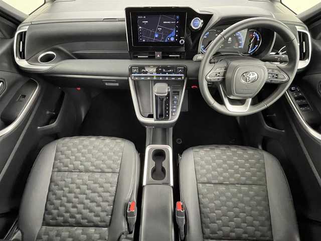 トヨタ ヴォクシー ハイブリッド S－Z 福島県 2023(令5)年 0.6万km ホワイトパールクリスタルシャイン トヨタセーフティセンス/・衝突被害軽減ブレーキ/・交差点事故防止/・アクティブアクティブ操舵機能/・プロアクティブドライビング/・レーダークルーズコントロール/・レーンキープアシスト/・オートマチックハイビーム/純正8インチディスプレイオーディオ/・BT/USB/Miracast/FM/AM/・ETC/・バックカメラ/・前後ドライブレコーダー/電子ブレーキホールド/・ブレーキホールド/3列目シート/・ウォークスルー/・2列目ロールサンシェード/両側パワースライドドア/革巻きステアリング/・ステアリングリモコン/ハーフレザーシート/・D+N席シートヒーター/USB充電ポート/プッシュスタート/・スマートキー/LEDヘッドライト/・オートライト/・ヘッドライトレベライザー/純正フロアマット/純正ドアバイザー/純正17インチAW