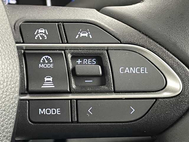 トヨタ ヴォクシー ハイブリッド S－Z 福島県 2023(令5)年 0.6万km ホワイトパールクリスタルシャイン トヨタセーフティセンス/・衝突被害軽減ブレーキ/・交差点事故防止/・アクティブアクティブ操舵機能/・プロアクティブドライビング/・レーダークルーズコントロール/・レーンキープアシスト/・オートマチックハイビーム/純正8インチディスプレイオーディオ/・BT/USB/Miracast/FM/AM/・ETC/・バックカメラ/・前後ドライブレコーダー/電子ブレーキホールド/・ブレーキホールド/3列目シート/・ウォークスルー/・2列目ロールサンシェード/両側パワースライドドア/革巻きステアリング/・ステアリングリモコン/ハーフレザーシート/・D+N席シートヒーター/USB充電ポート/プッシュスタート/・スマートキー/LEDヘッドライト/・オートライト/・ヘッドライトレベライザー/純正フロアマット/純正ドアバイザー/純正17インチAW