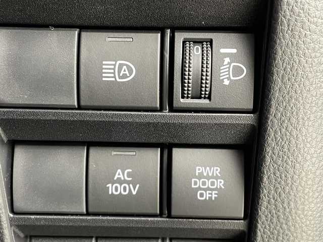 トヨタ ヴォクシー ハイブリッド S－Z 福島県 2023(令5)年 0.6万km ホワイトパールクリスタルシャイン トヨタセーフティセンス/・衝突被害軽減ブレーキ/・交差点事故防止/・アクティブアクティブ操舵機能/・プロアクティブドライビング/・レーダークルーズコントロール/・レーンキープアシスト/・オートマチックハイビーム/純正8インチディスプレイオーディオ/・BT/USB/Miracast/FM/AM/・ETC/・バックカメラ/・前後ドライブレコーダー/電子ブレーキホールド/・ブレーキホールド/3列目シート/・ウォークスルー/・2列目ロールサンシェード/両側パワースライドドア/革巻きステアリング/・ステアリングリモコン/ハーフレザーシート/・D+N席シートヒーター/USB充電ポート/プッシュスタート/・スマートキー/LEDヘッドライト/・オートライト/・ヘッドライトレベライザー/純正フロアマット/純正ドアバイザー/純正17インチAW