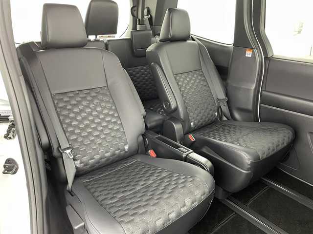 トヨタ ヴォクシー ハイブリッド S－Z 福島県 2023(令5)年 0.6万km ホワイトパールクリスタルシャイン トヨタセーフティセンス/・衝突被害軽減ブレーキ/・交差点事故防止/・アクティブアクティブ操舵機能/・プロアクティブドライビング/・レーダークルーズコントロール/・レーンキープアシスト/・オートマチックハイビーム/純正8インチディスプレイオーディオ/・BT/USB/Miracast/FM/AM/・ETC/・バックカメラ/・前後ドライブレコーダー/電子ブレーキホールド/・ブレーキホールド/3列目シート/・ウォークスルー/・2列目ロールサンシェード/両側パワースライドドア/革巻きステアリング/・ステアリングリモコン/ハーフレザーシート/・D+N席シートヒーター/USB充電ポート/プッシュスタート/・スマートキー/LEDヘッドライト/・オートライト/・ヘッドライトレベライザー/純正フロアマット/純正ドアバイザー/純正17インチAW