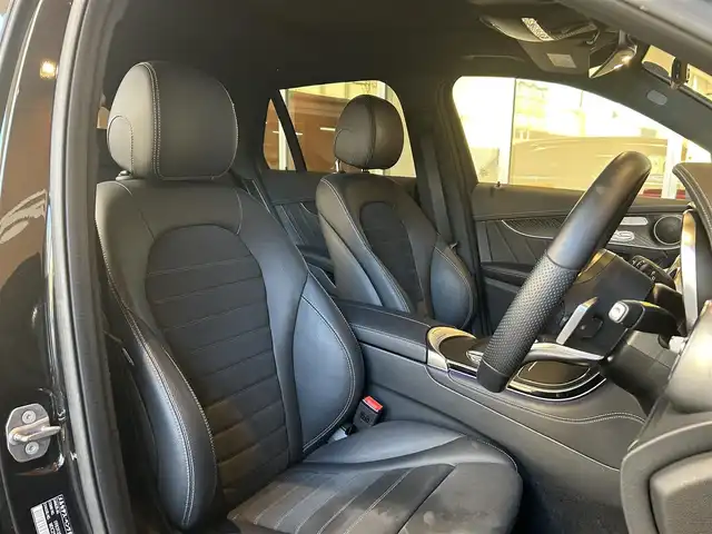メルセデス・ベンツ ＧＬＣ２２０ d 4マチック AMGライン 宮城県 2020(令2)年 1.9万km 黒 レーダーセーフティパッケージ/パノラミックスライディングルーフ/純正ナビゲーションシステム/フルセグTV/360°カメラシステム/ハーフレザーシート/シートヒーター/メモリ機能付きパワーシート/マルチビームLEDヘッドライト/アダプティブハイビームアシスト/キーレスゴー/パワーバックドア/純正19インチAW/ルーフレール/ワイヤレスチャージング/ETC2.0車載器/ドライブレコーダー