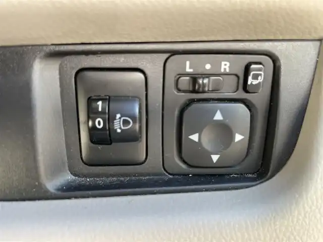 三菱 ｅＫワゴン M 新潟県 2013(平25)年 8.5万km パープリッシュネイビーパール ワンオーナー/社外ホイールスタッドレスタイヤ装着/アイドリングストップ/ドアバイザー/純正フロアマット/電動格納ドアミラー/レベライザー