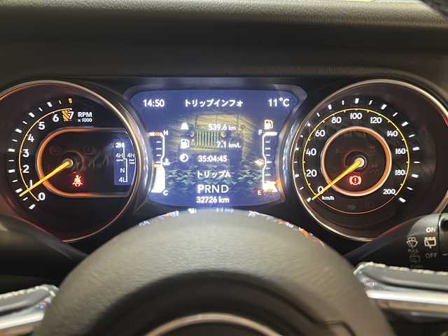 クライスラー・ジープ ジープ ラングラー アンリミテッド サハラ 新潟県 2020(令2)年 3.3万km ブライトホワイト サブウーハー付アルパイン製プレミアムスピーカー/オーディオナビゲーションシステムUconnect/純正ナビ/・フルセグTV/・Bluetooth・/・AM/FMラジオ/・USB・AUX/Apple CarPlay/AndroidAuto/ParkSense/ParkviewTMリアバックアップカメラ/アダプティブ クルーズ コントロール/ブラインドスポットモニター/リアクロスパスディテクション/LEDヘッドライト（オートレベリング機能）/・デイタイムランニングランプ/・オートハイビームヘッドライト/レザーシートJeepロゴ/フロントシートヒーター/ステアリングヒーター/ETC2.0