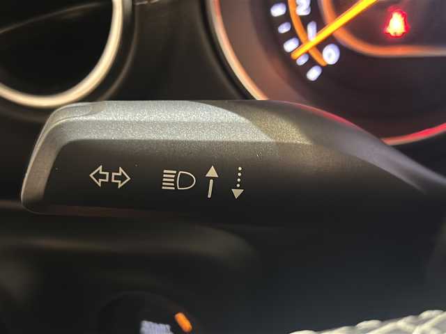 クライスラー・ジープ ジープ ラングラー アンリミテッド サハラ 新潟県 2020(令2)年 3.3万km ブライトホワイト サブウーハー付アルパイン製プレミアムスピーカー/オーディオナビゲーションシステムUconnect/純正ナビ/・フルセグTV/・Bluetooth・/・AM/FMラジオ/・USB・AUX/Apple CarPlay/AndroidAuto/ParkSense/ParkviewTMリアバックアップカメラ/アダプティブ クルーズ コントロール/ブラインドスポットモニター/リアクロスパスディテクション/LEDヘッドライト（オートレベリング機能）/・デイタイムランニングランプ/・オートハイビームヘッドライト/レザーシートJeepロゴ/フロントシートヒーター/ステアリングヒーター/ETC2.0