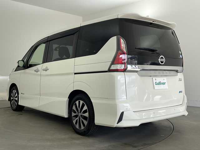 日産 セレナ ハイウェイスター G 兵庫県 2016(平28)年 6.5万km ブリリアントホワイトパール ・純正9インチナビ/・CD・DVD・Blu-ray・USB・SD・BT/・フルセグTV/・アラウンドビューモニター/・バックカメラ/・パーキングアシスト/・電子パーキングブレーキ/・オートホールド/・前方ドライブレコーダー/・ビルトインETC/・ハンズフリーパワースライドドア/・両側パワースライドドア/・プロパイロット/・車線逸脱警報/・車線逸脱防止支援/・エマージェンシーブレーキ/・標識検知/・クリアランスソナー/・ふらつき警報/・レーダークルーズコントロール/・横滑り防止装置/・インテリジェントルームミラー/・アイドリングストップ/・革巻きステアリング/・ステアリングスイッチ/・ドアバイザー/・ウインカーミラー/・フォグランプ/・LEDヘッドランプ/・電動格納ミラー/・純正フロアマット/・純正アルミホイール/・スマートキー/・プッシュスタート/・2列目サンシェード