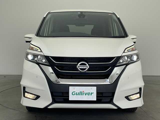 日産 セレナ ハイウェイスター G 兵庫県 2016(平28)年 6.5万km ブリリアントホワイトパール ・純正9インチナビ/・CD・DVD・Blu-ray・USB・SD・BT/・フルセグTV/・アラウンドビューモニター/・バックカメラ/・パーキングアシスト/・電子パーキングブレーキ/・オートホールド/・前方ドライブレコーダー/・ビルトインETC/・ハンズフリーパワースライドドア/・両側パワースライドドア/・プロパイロット/・車線逸脱警報/・車線逸脱防止支援/・エマージェンシーブレーキ/・標識検知/・クリアランスソナー/・ふらつき警報/・レーダークルーズコントロール/・横滑り防止装置/・インテリジェントルームミラー/・アイドリングストップ/・革巻きステアリング/・ステアリングスイッチ/・ドアバイザー/・ウインカーミラー/・フォグランプ/・LEDヘッドランプ/・電動格納ミラー/・純正フロアマット/・純正アルミホイール/・スマートキー/・プッシュスタート/・2列目サンシェード