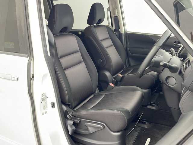 日産 セレナ ハイウェイスター G 兵庫県 2016(平28)年 6.5万km ブリリアントホワイトパール ・純正9インチナビ/・CD・DVD・Blu-ray・USB・SD・BT/・フルセグTV/・アラウンドビューモニター/・バックカメラ/・パーキングアシスト/・電子パーキングブレーキ/・オートホールド/・前方ドライブレコーダー/・ビルトインETC/・ハンズフリーパワースライドドア/・両側パワースライドドア/・プロパイロット/・車線逸脱警報/・車線逸脱防止支援/・エマージェンシーブレーキ/・標識検知/・クリアランスソナー/・ふらつき警報/・レーダークルーズコントロール/・横滑り防止装置/・インテリジェントルームミラー/・アイドリングストップ/・革巻きステアリング/・ステアリングスイッチ/・ドアバイザー/・ウインカーミラー/・フォグランプ/・LEDヘッドランプ/・電動格納ミラー/・純正フロアマット/・純正アルミホイール/・スマートキー/・プッシュスタート/・2列目サンシェード