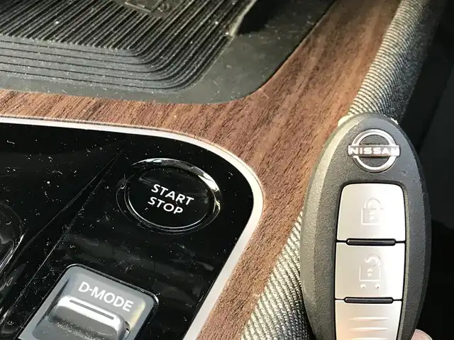 日産 オーラ G レザーエディション 富山県 2022(令4)年 6.2万km 黒 BOSEサウンド/純正ナビ/フルセグTV/Bluetooth/全周囲カメラ/ドライブレコーダー/デジタルインナーミラー/プロパイロット/衝突被害軽減ブレーキ/コーナーセンサー/レーンキープアシスト/レーダークルーズコントロール/レザーシート/シートヒーター/プッシュスタート/スマートキー/ETC2.0