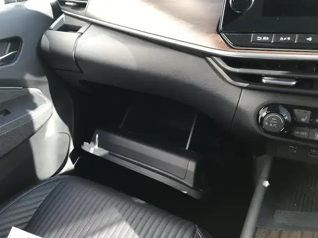 日産 オーラ G レザーエディション 富山県 2022(令4)年 6.2万km 黒 BOSEサウンド/純正ナビ/フルセグTV/Bluetooth/全周囲カメラ/ドライブレコーダー/デジタルインナーミラー/プロパイロット/衝突被害軽減ブレーキ/コーナーセンサー/レーンキープアシスト/レーダークルーズコントロール/レザーシート/シートヒーター/プッシュスタート/スマートキー/ETC2.0