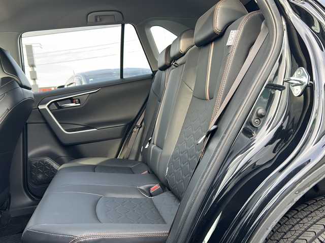 トヨタ ＲＡＶ４ アドベンチャー 徳島県 2021(令3)年 1.6万km アティチュードブラックマイカ 純正メモリナビ/（BT/フルセグ/USB）/4WD/全方位カメラ/追従式クルーズコントロール/ブラインドスポットモニター/前後コーナーセンサー/合皮シート/純正19インチAW/LEDヘッドライト/純正フロアマット/前席パワーシート/ドライブレコーダー/ビルトインETC